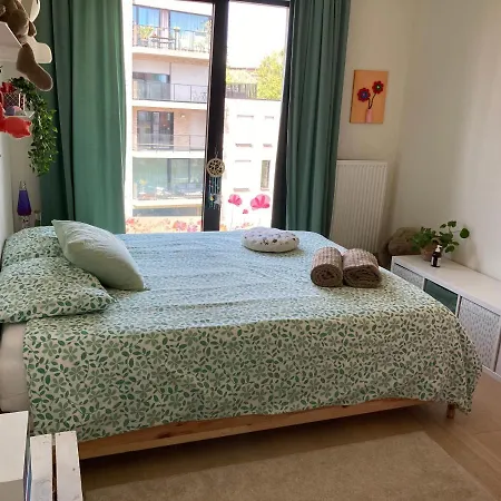 Cozy Two Bedroom Apartment Near City Centre Gent Extérieur photo