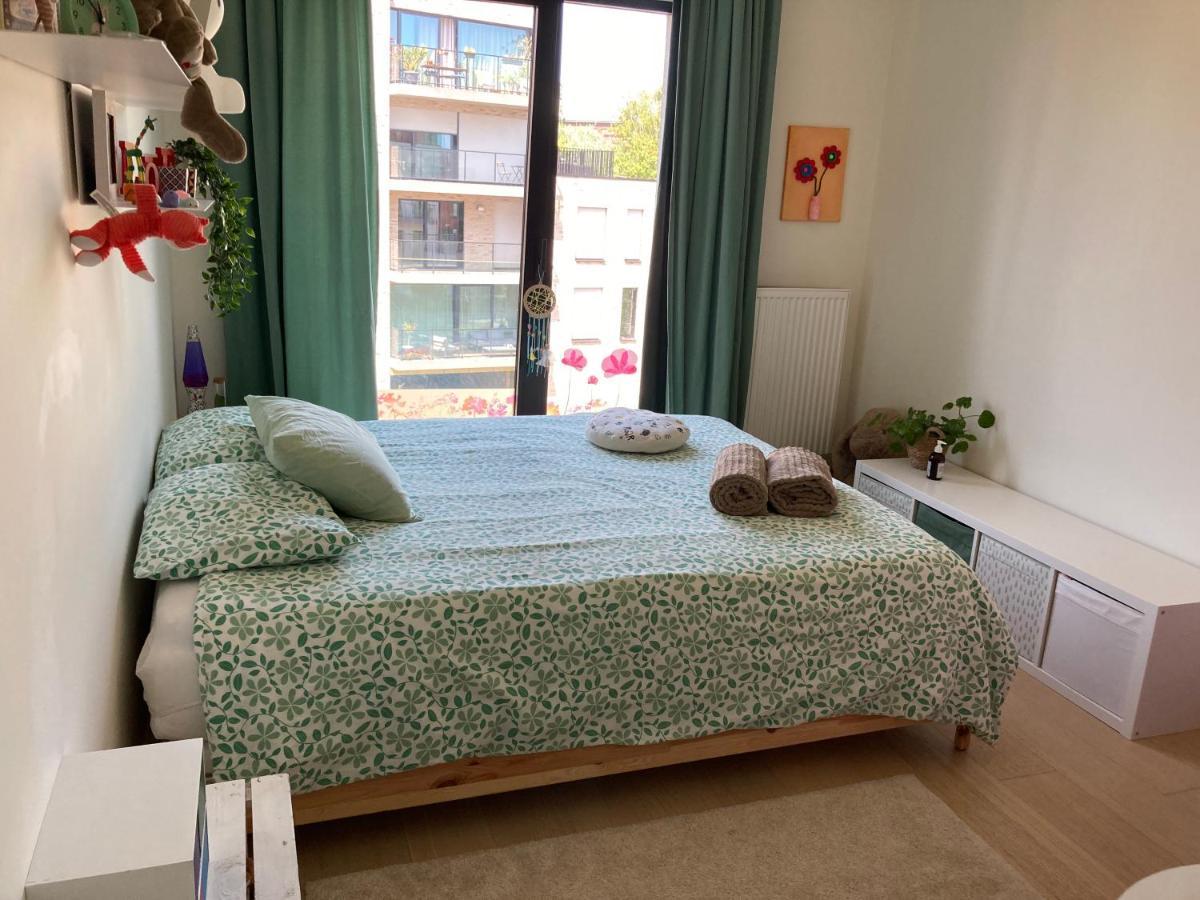 Cozy Two Bedroom Near Centre Appartement *